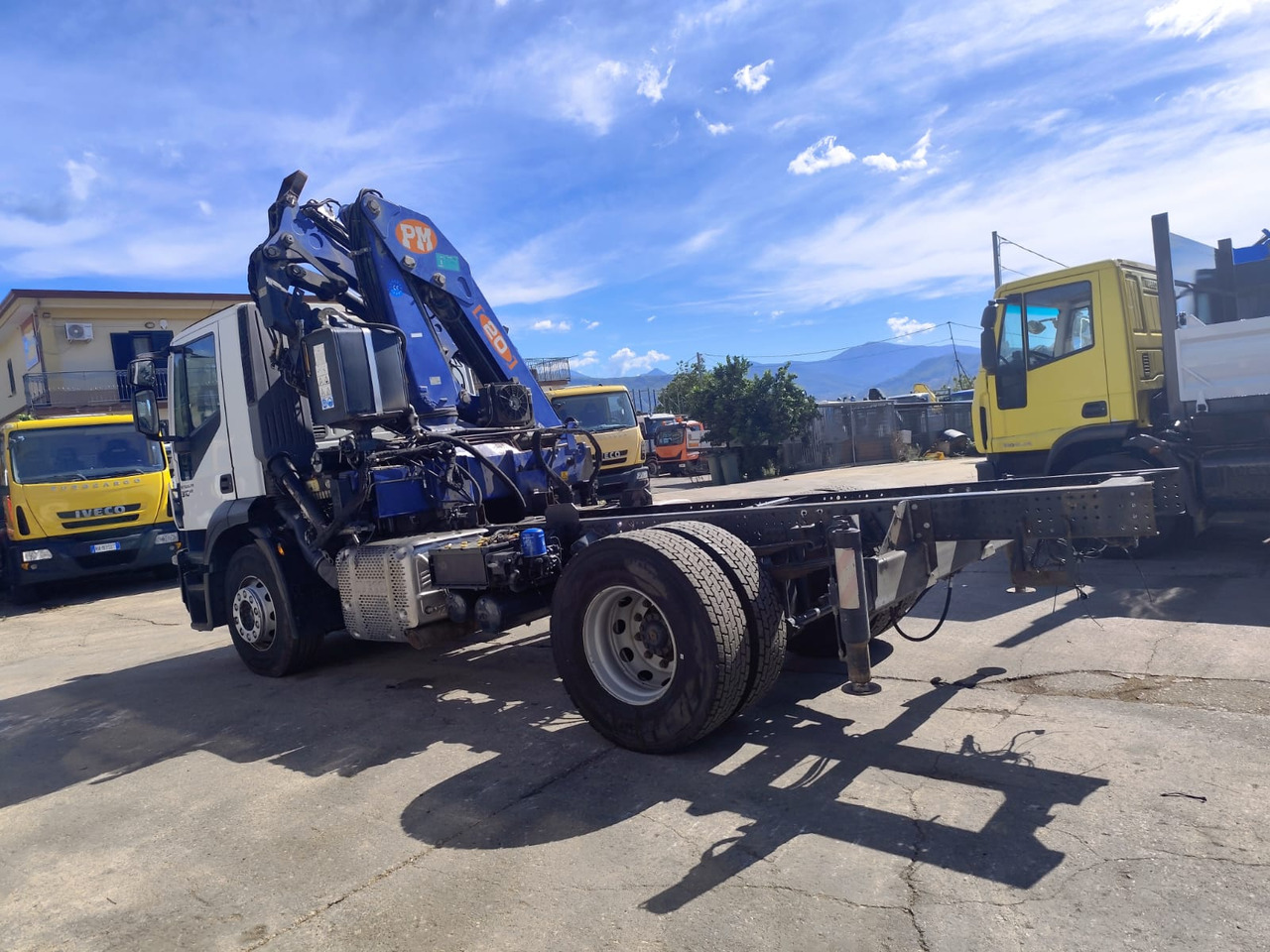 IVECO STRALIS 190S31 - Kravas auto ar manipulatoru: foto 3 IVECO STRALIS 190S31 - Kravas auto ar manipulatoru: foto 3