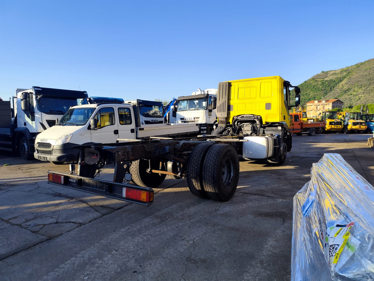 IVECO STRALIS 190S36 - Šasija kravas automašīna: foto 3 IVECO STRALIS 190S36 - Šasija kravas automašīna: foto 3
