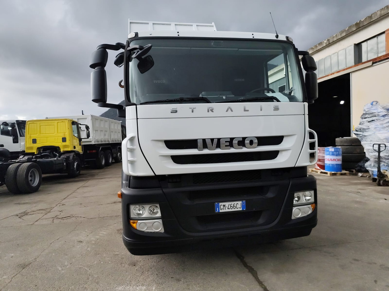Kravas auto ar manipulatoru IVECO STRALIS AD 190S31P: foto 14