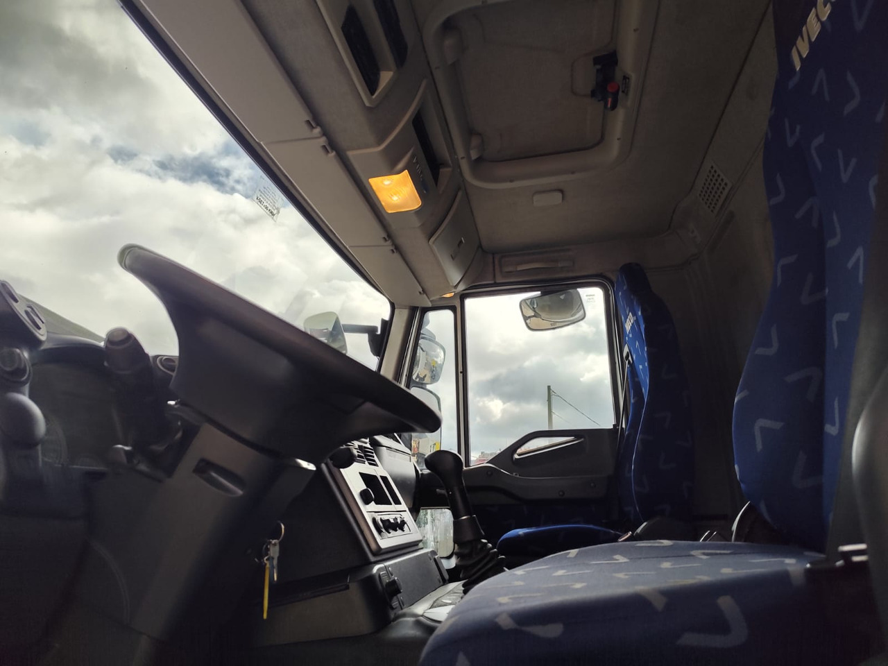 Kravas auto ar manipulatoru IVECO STRALIS AD 190S31P: foto 37