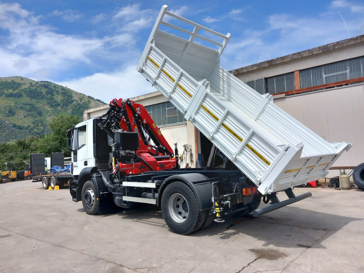 Kravas auto ar manipulatoru IVECO STRALIS AD 190S36: foto 47