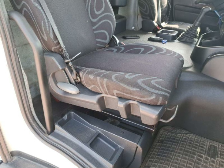 Kravas automašīna ar slēgto virsbūvi IVECO STRALIS AD 260S31: foto 17