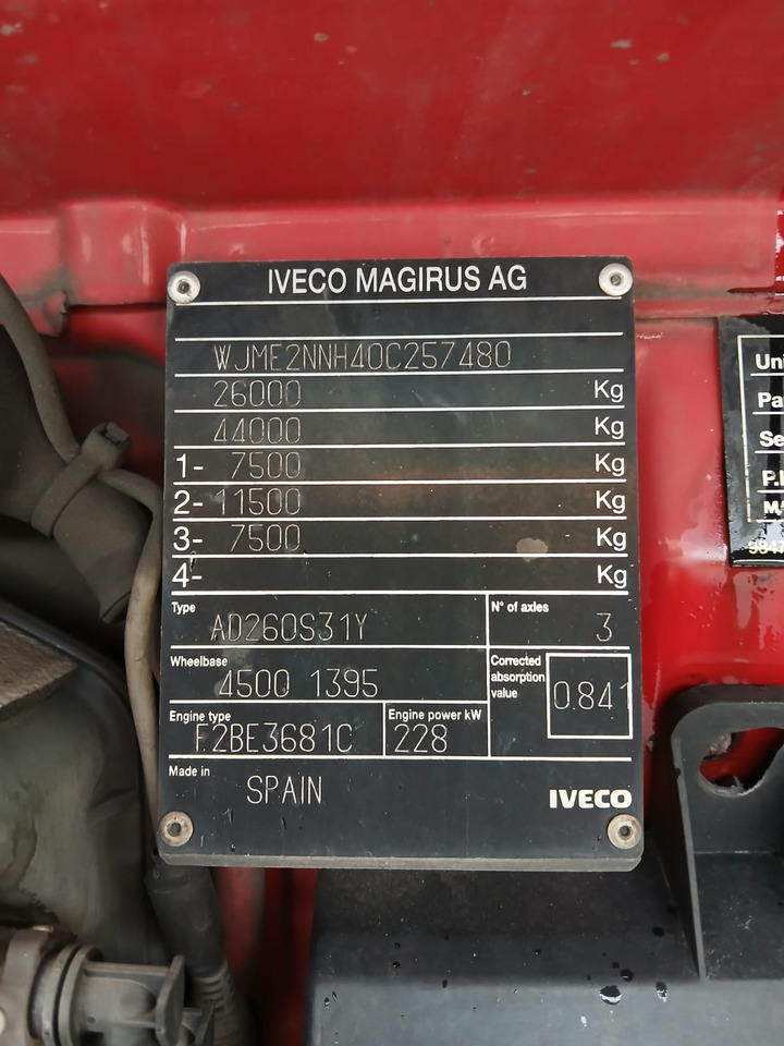 IVECO STRALIS AD 260S31 - Šasija kravas automašīna: foto 5 IVECO STRALIS AD 260S31 - Šasija kravas automašīna: foto 5