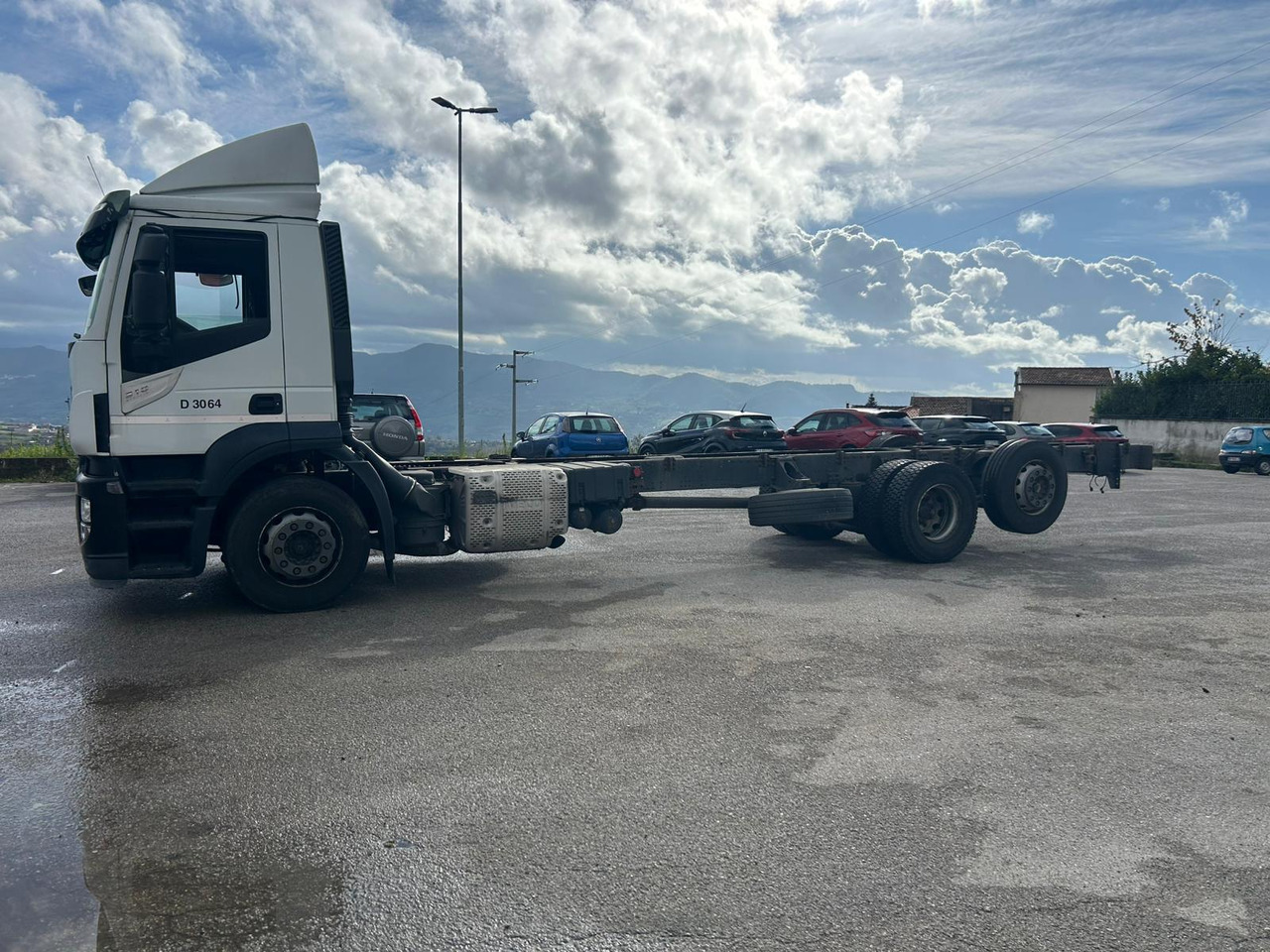 IVECO STRALIS AD 260S31 XP - Šasija kravas automašīna: foto 2 IVECO STRALIS AD 260S31 XP - Šasija kravas automašīna: foto 2