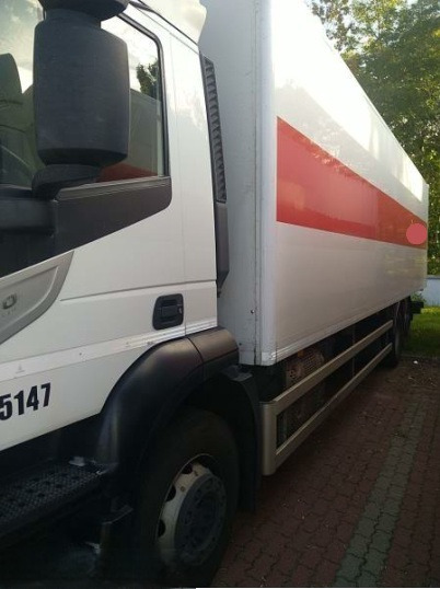 IVECO STRALIS AD 260S31 XP - Kravas automašīna ar slēgto virsbūvi: foto 2 IVECO STRALIS AD 260S31 XP - Kravas automašīna ar slēgto virsbūvi: foto 2
