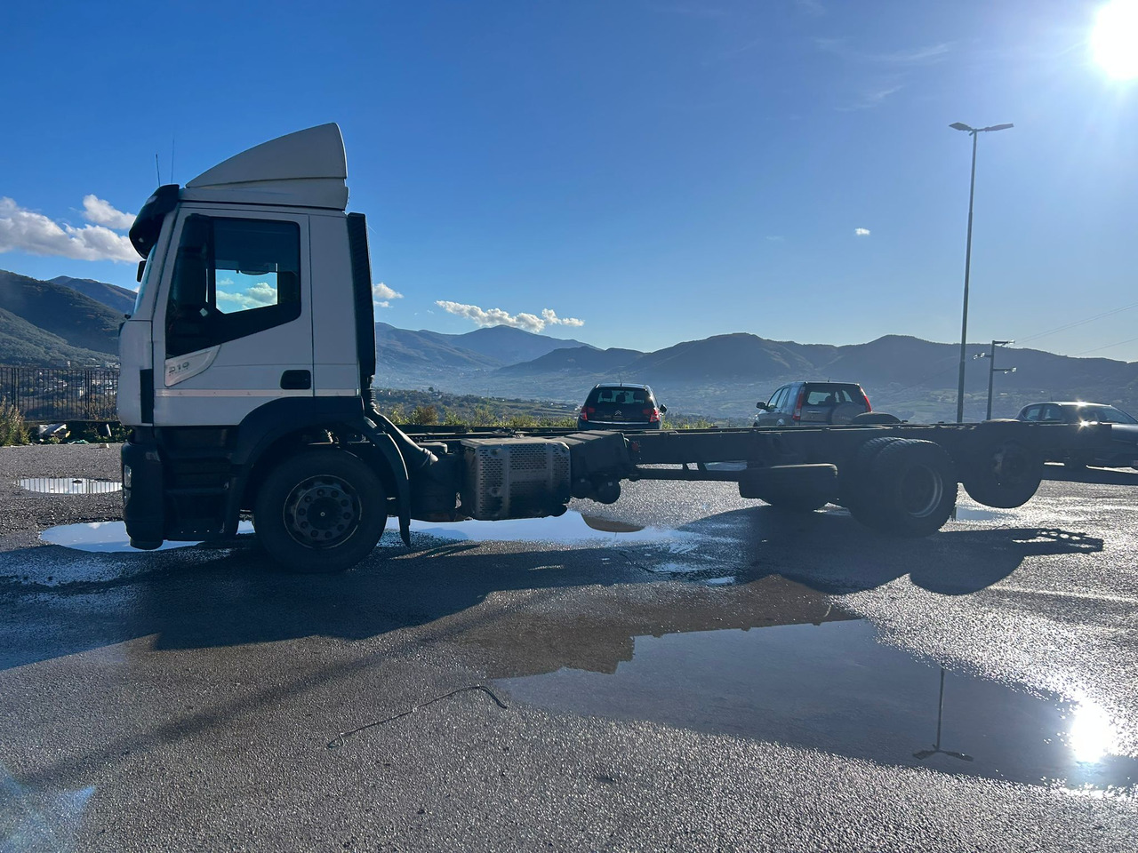 IVECO STRALIS AD 260S31 XP - Šasija kravas automašīna: foto 3 IVECO STRALIS AD 260S31 XP - Šasija kravas automašīna: foto 3