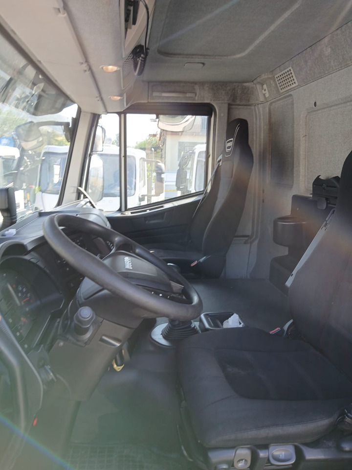 IVECO STRALIS AD 260S31 XP - Kravas auto ar manipulatoru: foto 2 IVECO STRALIS AD 260S31 XP - Kravas auto ar manipulatoru: foto 2