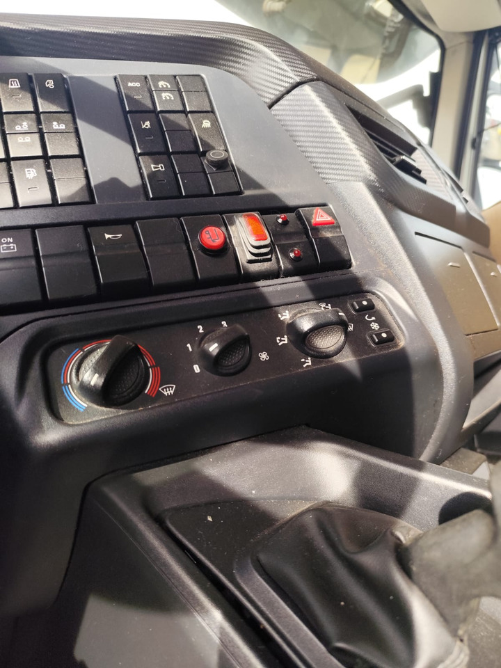 IVECO STRALIS AD 260S31 Y/P - Pacēlājs ar āķi: foto 5 IVECO STRALIS AD 260S31 Y/P - Pacēlājs ar āķi: foto 5