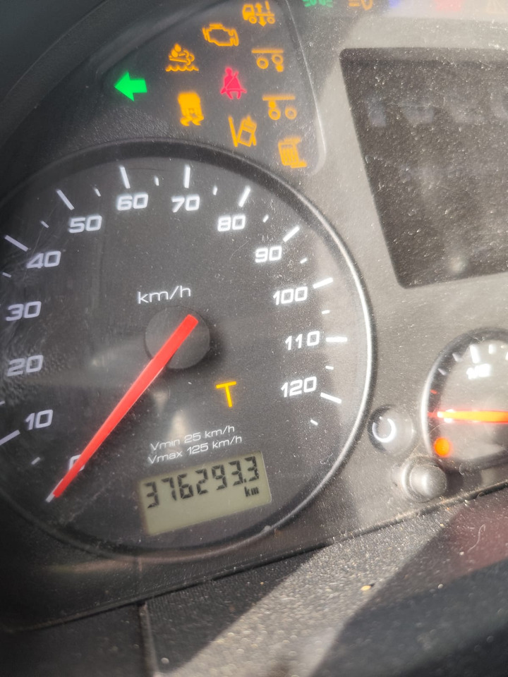 IVECO STRALIS AD 260S31 Y/P - Pacēlājs ar āķi: foto 4 IVECO STRALIS AD 260S31 Y/P - Pacēlājs ar āķi: foto 4