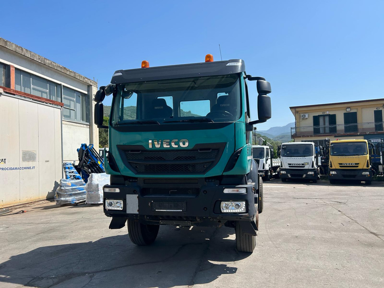 IVECO TRAKKER 190T41 - Šasija kravas automašīna: foto 5 IVECO TRAKKER 190T41 - Šasija kravas automašīna: foto 5