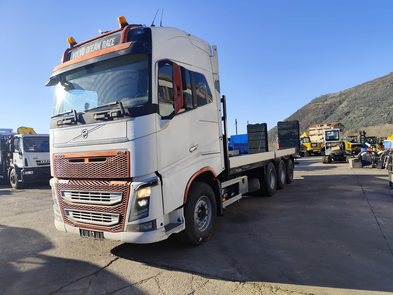 VOLVO FH16.660 - Bortu kravas automašīna/ Platforma: foto 1 VOLVO FH16.660 - Bortu kravas automašīna/ Platforma: foto 1