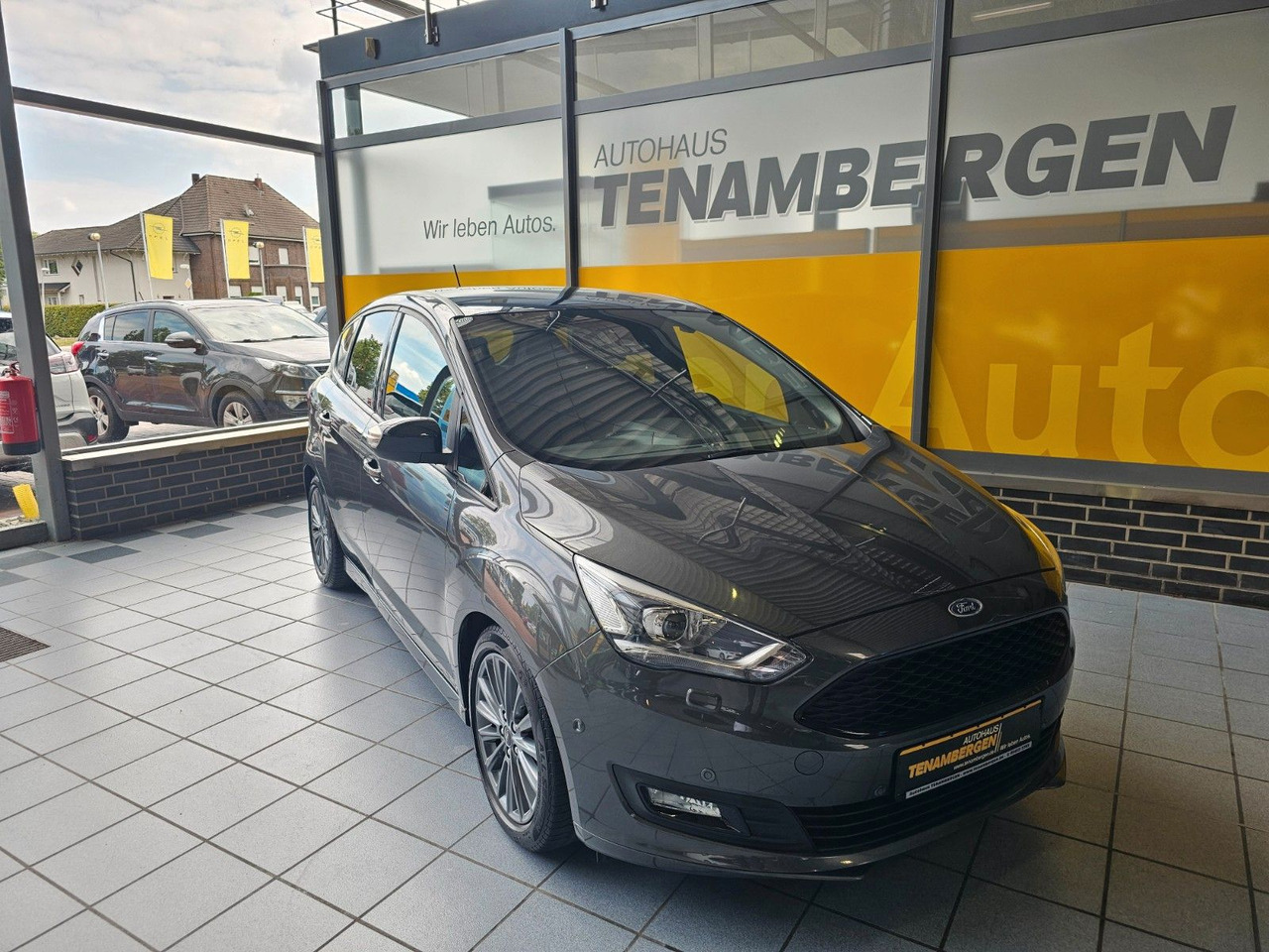 Ford C-MAX 1.5 Sport Automatik Bi-Xenon Navi Standhzg - Pasažieru furgons: foto 2 Ford C-MAX 1.5 Sport Automatik Bi-Xenon Navi Standhzg - Pasažieru furgons: foto 2