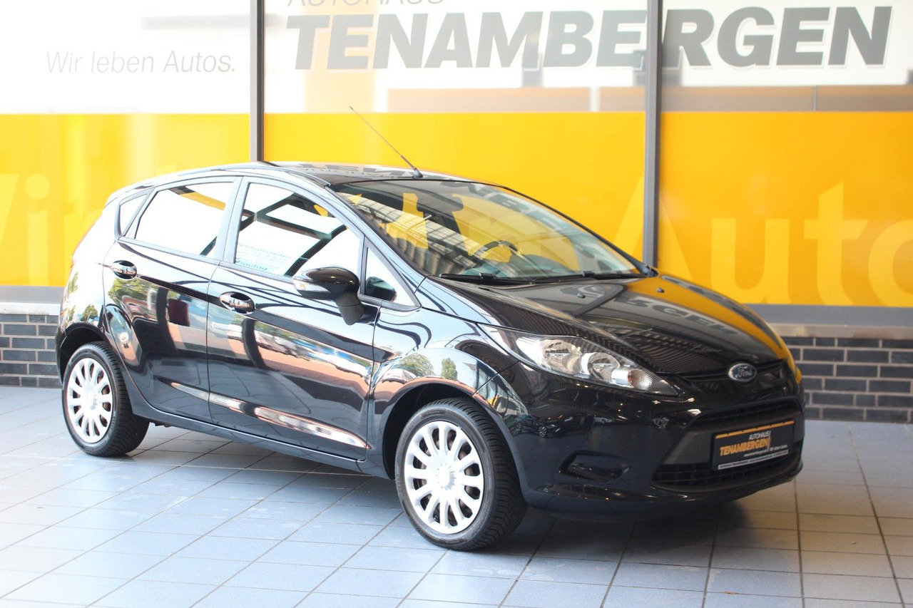 Ford Fiesta Trend Klima + Frontscheibenheizung 5Türer - Vieglā automašīna: foto 1 Ford Fiesta Trend Klima + Frontscheibenheizung 5Türer - Vieglā automašīna: foto 1