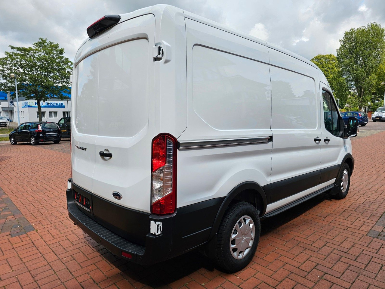 Ford Transit Kasten 350 L2H2 Trend Regalsystem Kamera - Kravas mikroautobuss: foto 4 Ford Transit Kasten 350 L2H2 Trend Regalsystem Kamera - Kravas mikroautobuss: foto 4