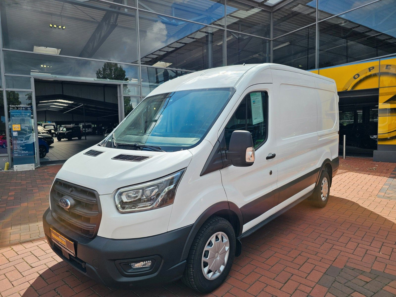 Ford Transit Kasten 350 L2H2 Trend Regalsystem Kamera - Kravas mikroautobuss: foto 1 Ford Transit Kasten 350 L2H2 Trend Regalsystem Kamera - Kravas mikroautobuss: foto 1