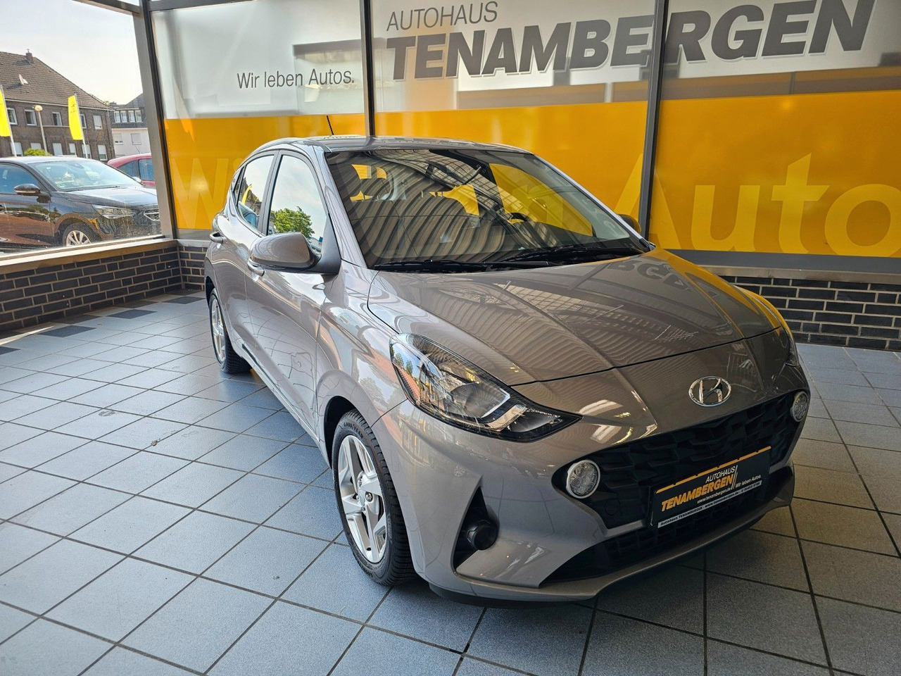 Hyundai i10 Trend AUTOMATIK SHZ PDC LenkrHzg DAB Spurhal - Vieglā automašīna: foto 2 Hyundai i10 Trend AUTOMATIK SHZ PDC LenkrHzg DAB Spurhal - Vieglā automašīna: foto 2