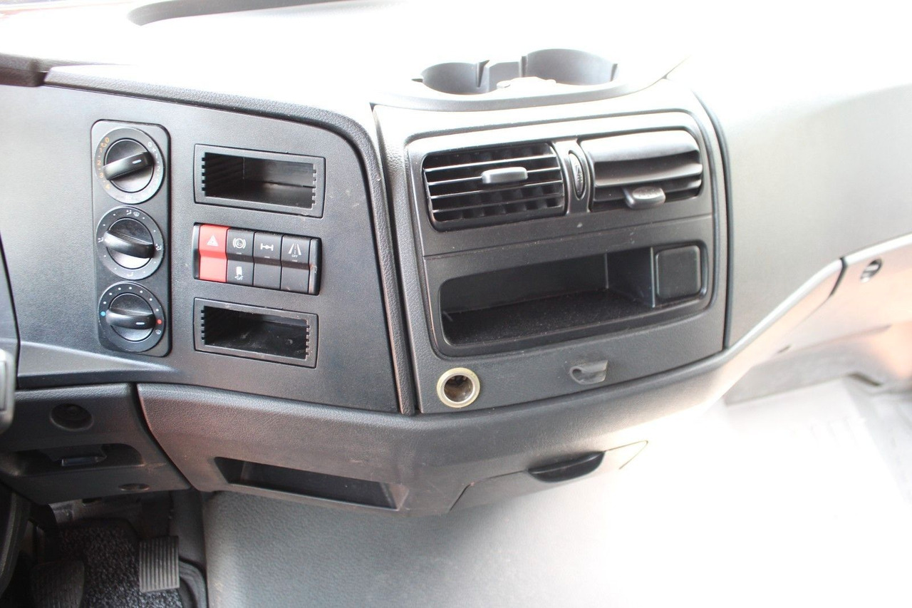 Mercedes-Benz Atego Pritsche 921 - Automašīna ar kravas platformu: foto 5 Mercedes-Benz Atego Pritsche 921 - Automašīna ar kravas platformu: foto 5
