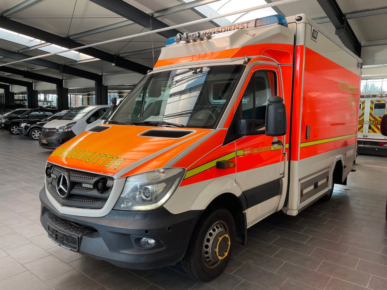Mercedes-Benz Sprinter II Rettungswagen 519 CDI - Vieglā automašīna: foto 2 Mercedes-Benz Sprinter II Rettungswagen 519 CDI - Vieglā automašīna: foto 2