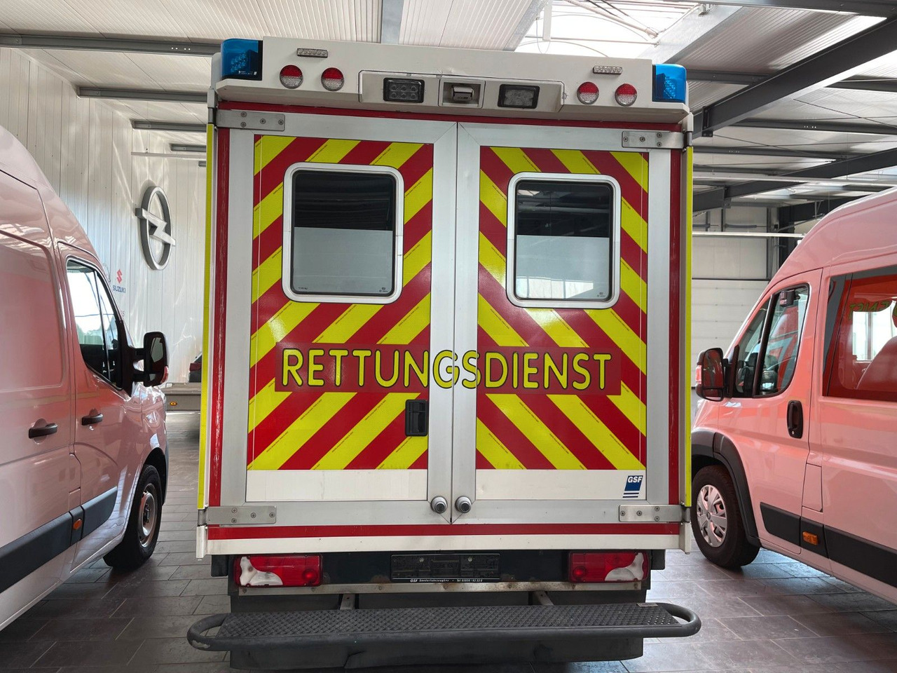 Mercedes-Benz Sprinter II Rettungswagen 519 CDI - Vieglā automašīna: foto 3 Mercedes-Benz Sprinter II Rettungswagen 519 CDI - Vieglā automašīna: foto 3