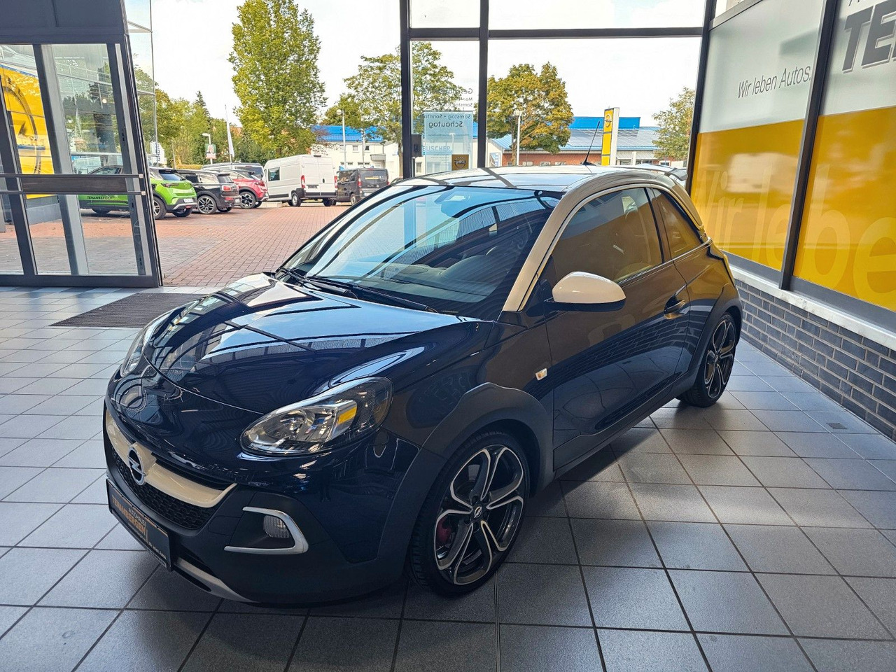 Opel Adam Rocks S Recaro Leder Infinity 18" - Vieglā automašīna: foto 2 Opel Adam Rocks S Recaro Leder Infinity 18" - Vieglā automašīna: foto 2
