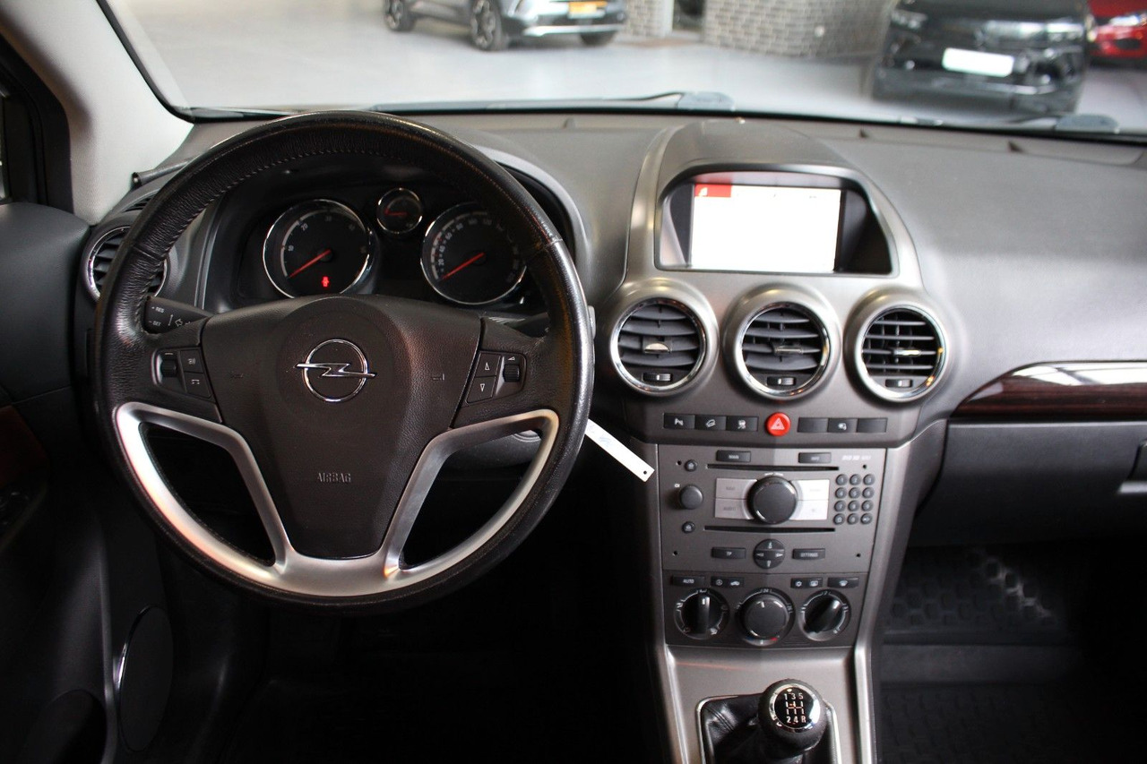 SUV Opel Antara Cosmo 4x4 Navi AHK AT-Motor & Getriebe: foto 10