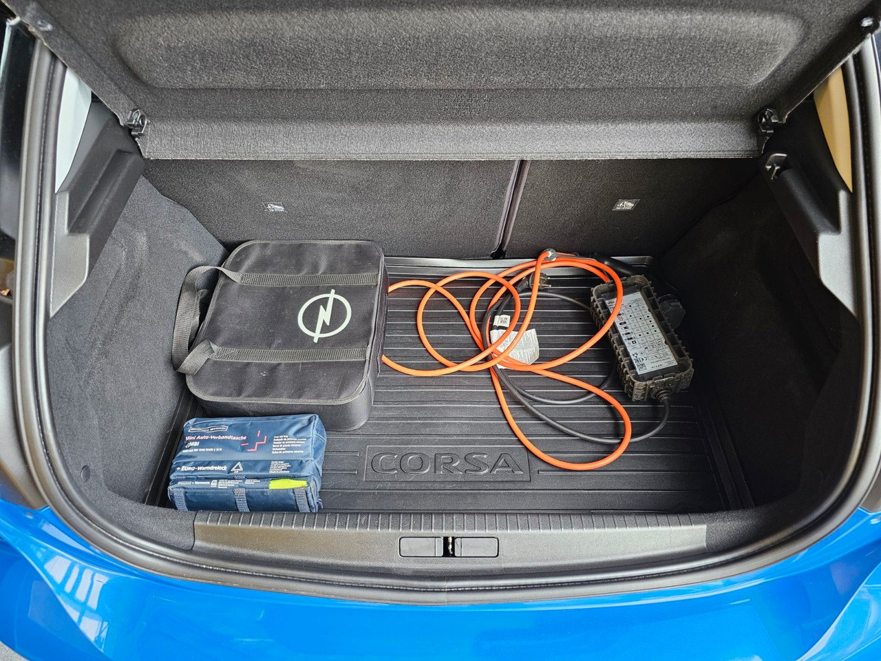 Opel Corsa F Elegance Sommer+Winterreifen +Wärmepumpe - Vieglā automašīna: foto 4 Opel Corsa F Elegance Sommer+Winterreifen +Wärmepumpe - Vieglā automašīna: foto 4