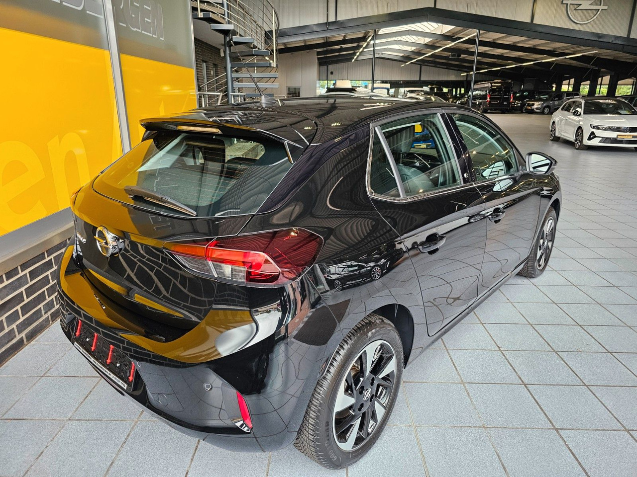 Opel Corsa F e Elegance Navi Pro SHZ LED 50KW DAB - Vieglā automašīna: foto 3 Opel Corsa F e Elegance Navi Pro SHZ LED 50KW DAB - Vieglā automašīna: foto 3