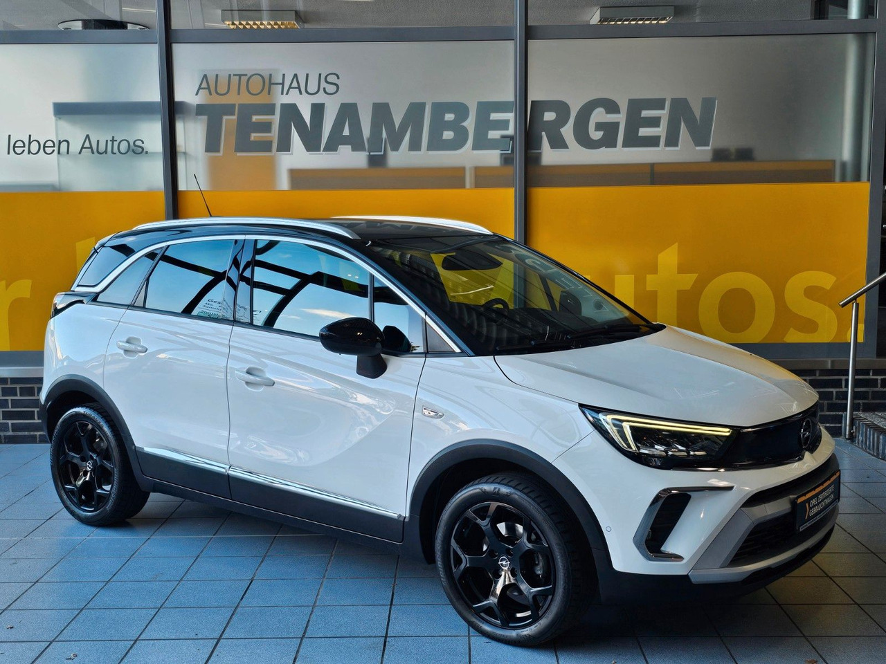 Opel Crossland 1.2 AT Ultimate Navi Kamera LED HuD - Sedans: foto 1 Opel Crossland 1.2 AT Ultimate Navi Kamera LED HuD - Sedans: foto 1