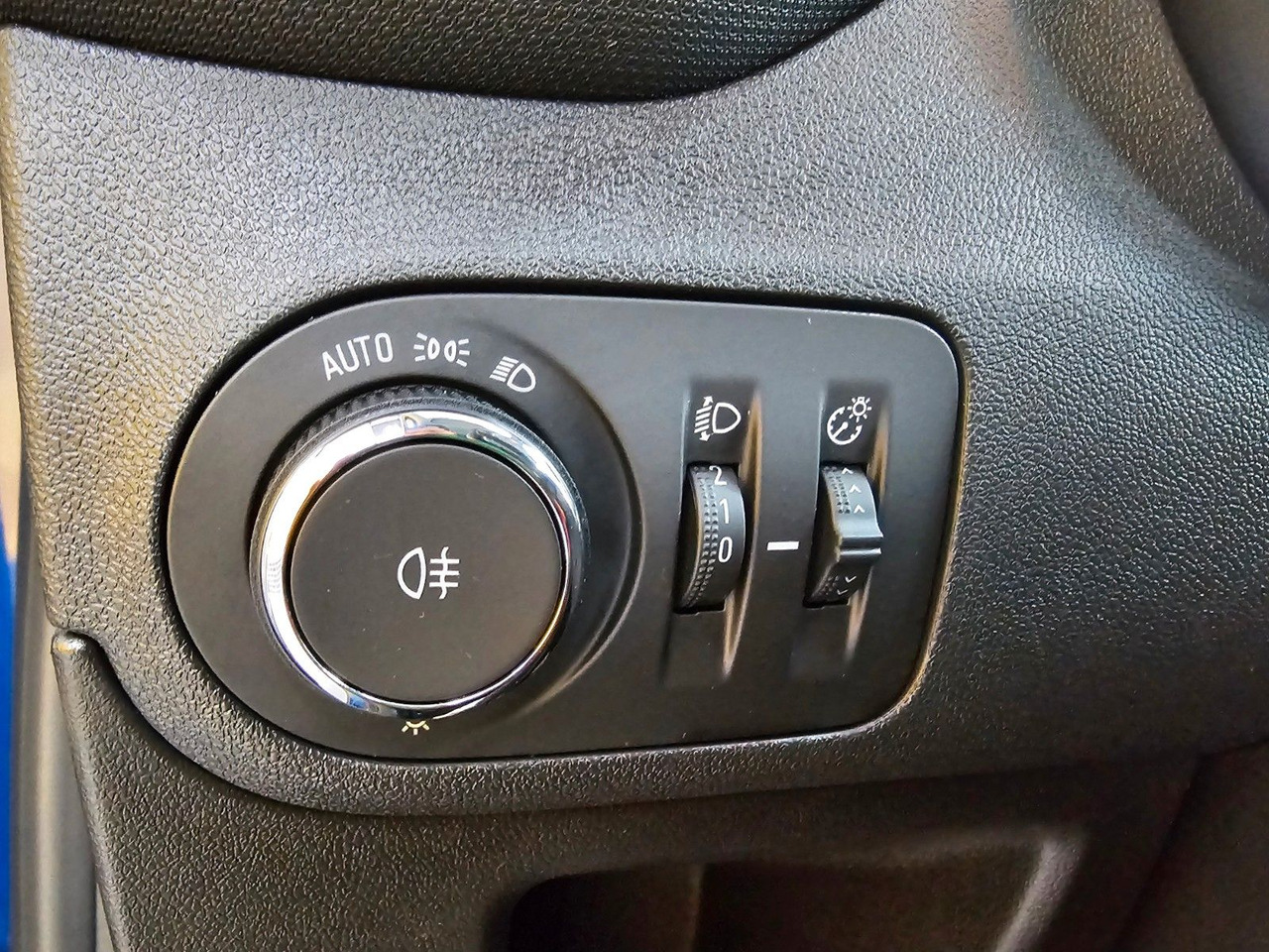 Pasažieru furgons Opel Crossland Navi SHZ LHzg PDC Kamera: foto 13 Pasažieru furgons Opel Crossland Navi SHZ LHzg PDC Kamera: foto 13