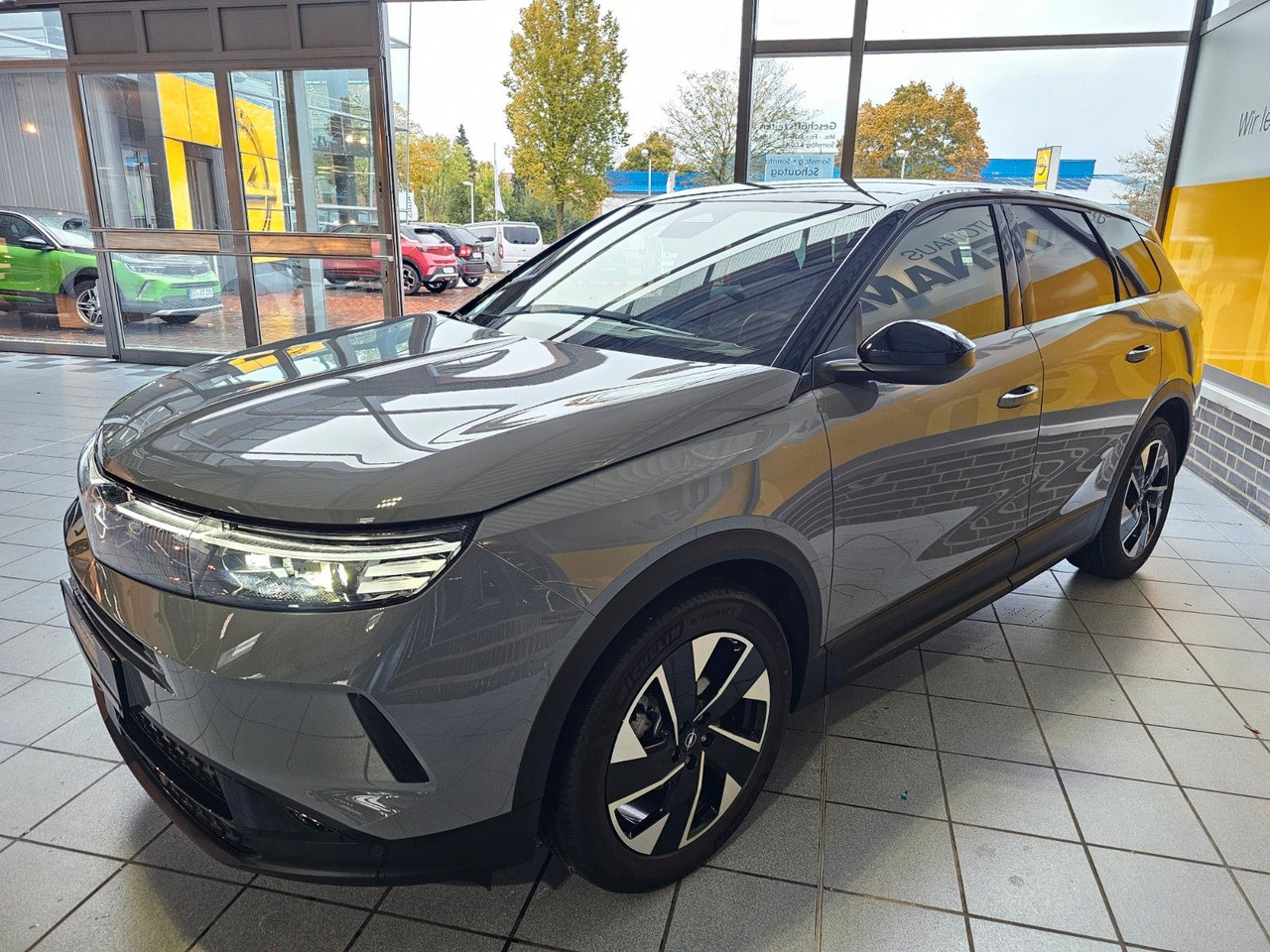 Opel Grandland 1.2 48V Mild-Hybrid 360°Kamera ACC AHK - SUV: foto 2 Opel Grandland 1.2 48V Mild-Hybrid 360°Kamera ACC AHK - SUV: foto 2