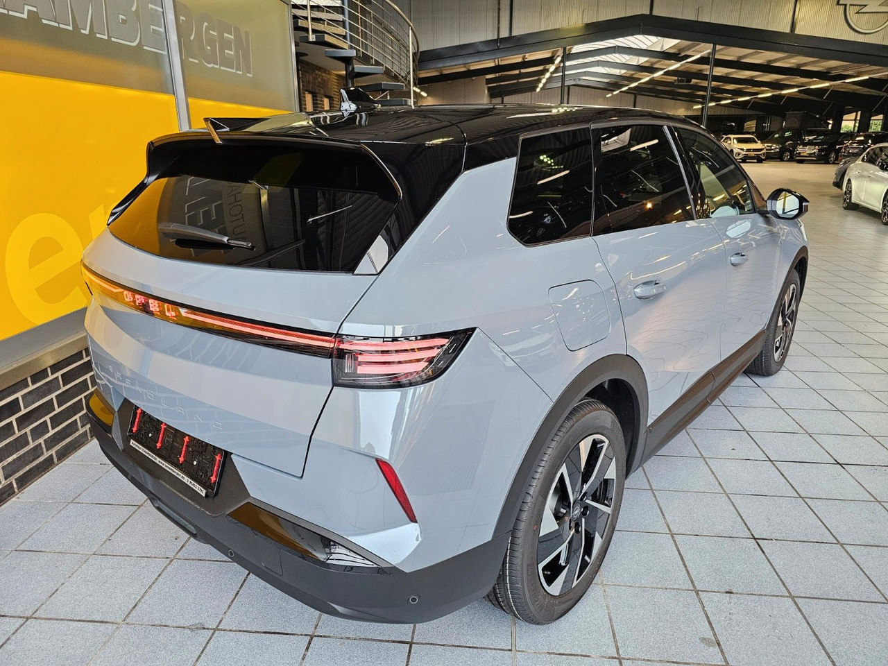 Opel Grandland 1.2 48V Mild-Hybrid 360°Kamera ACC AHK - SUV: foto 4 Opel Grandland 1.2 48V Mild-Hybrid 360°Kamera ACC AHK - SUV: foto 4