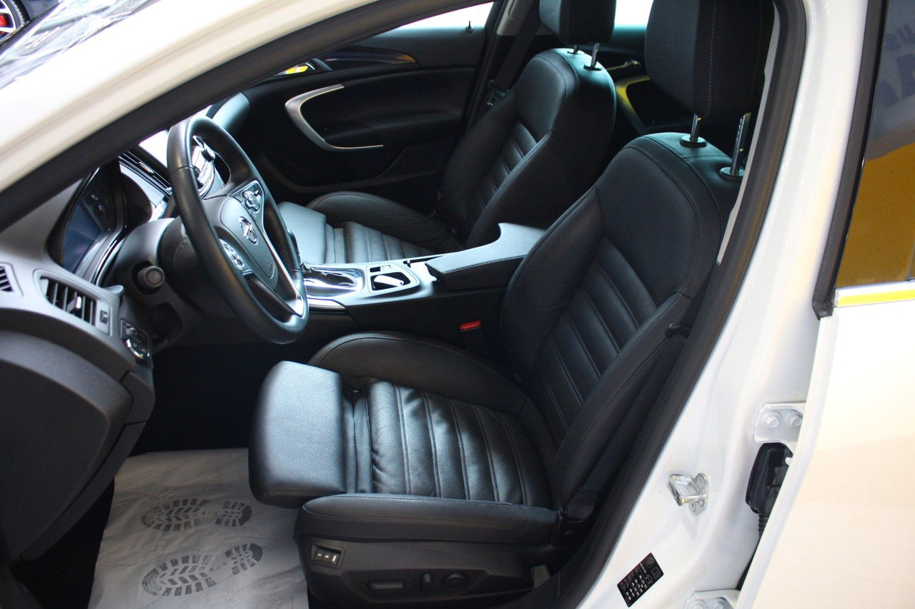 Opel Insignia A Business Innovation 4x4 Leder AHK ACC - Vieglā automašīna: foto 5 Opel Insignia A Business Innovation 4x4 Leder AHK ACC - Vieglā automašīna: foto 5