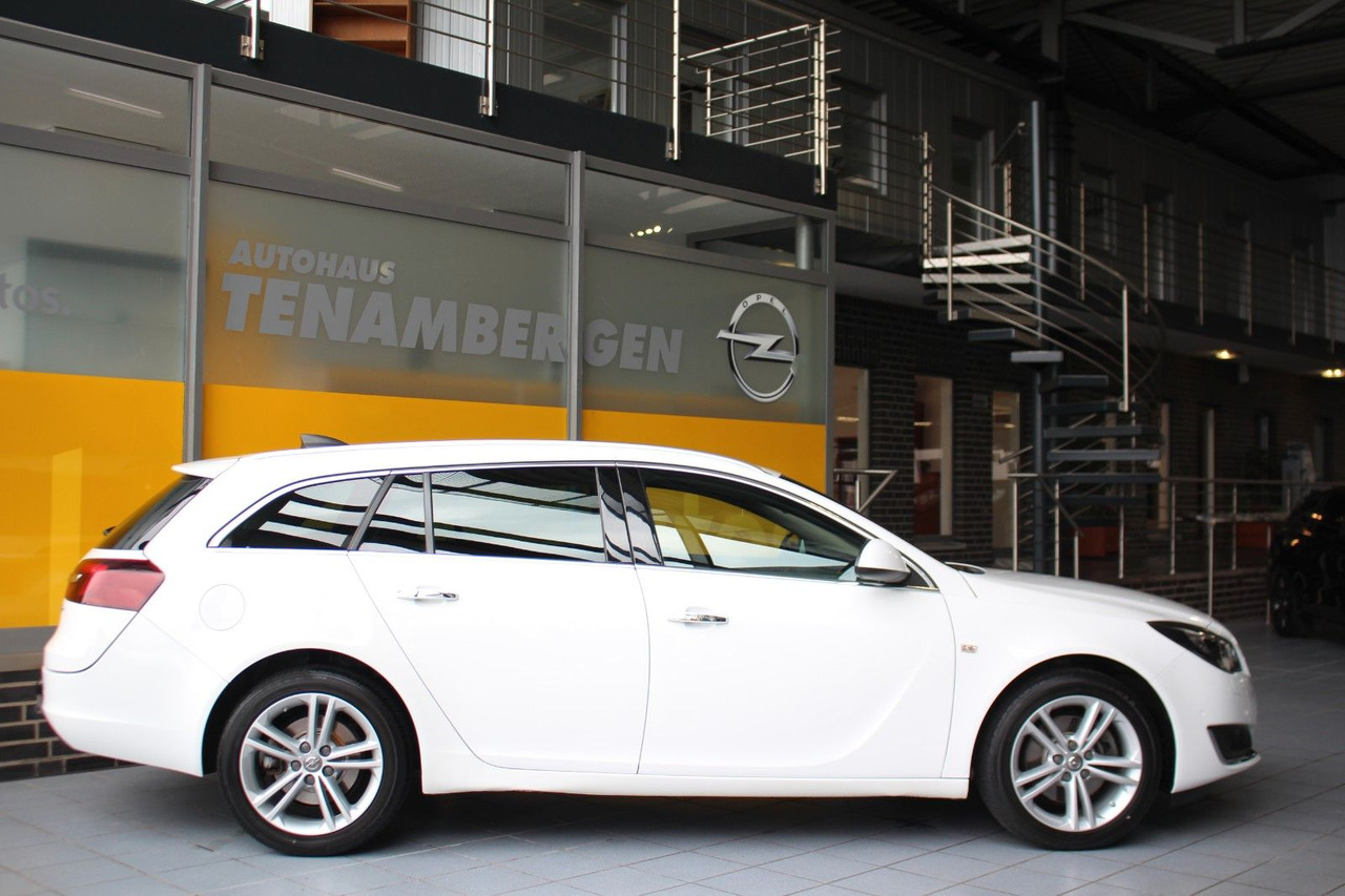 Opel Insignia A Business Innovation 4x4 Leder AHK ACC - Vieglā automašīna: foto 3 Opel Insignia A Business Innovation 4x4 Leder AHK ACC - Vieglā automašīna: foto 3