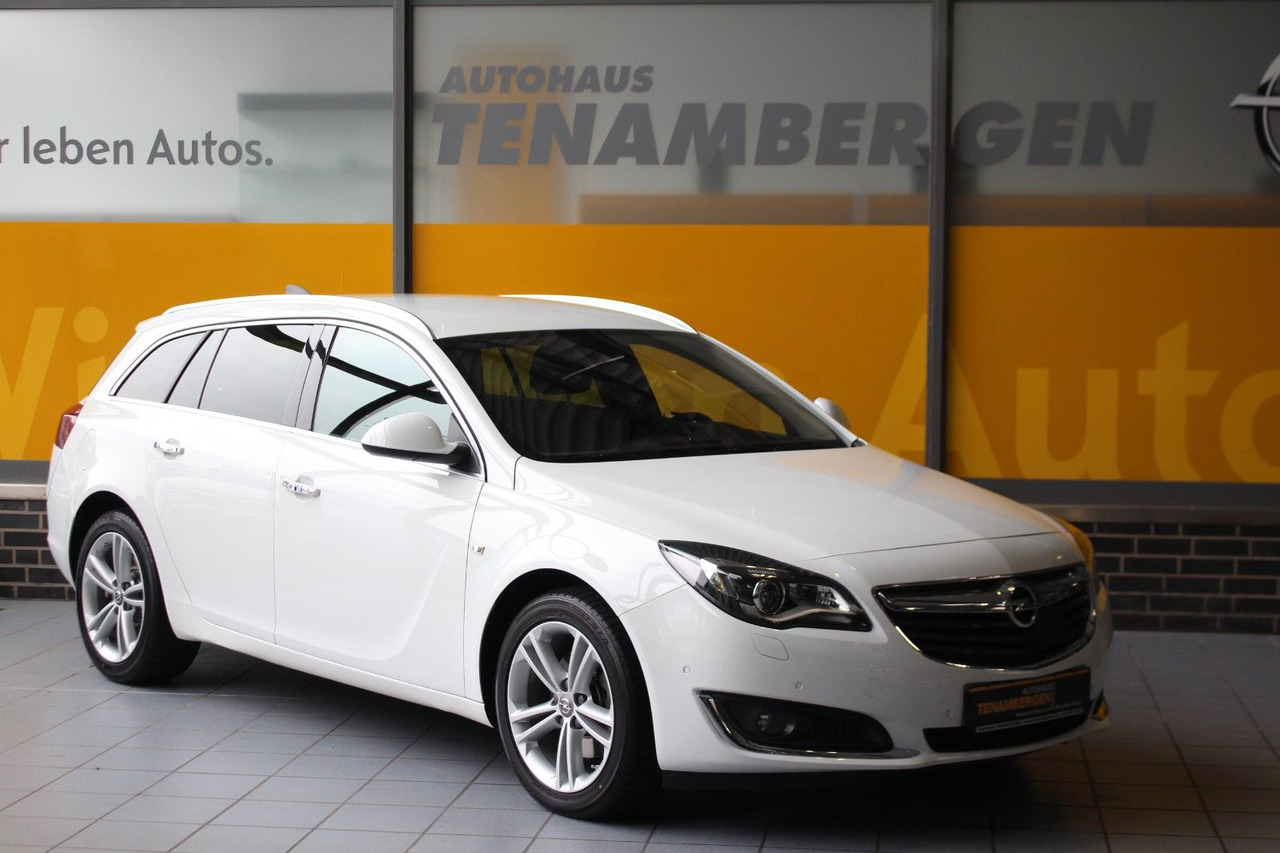Opel Insignia A Business Innovation 4x4 Leder AHK ACC - Vieglā automašīna: foto 1 Opel Insignia A Business Innovation 4x4 Leder AHK ACC - Vieglā automašīna: foto 1