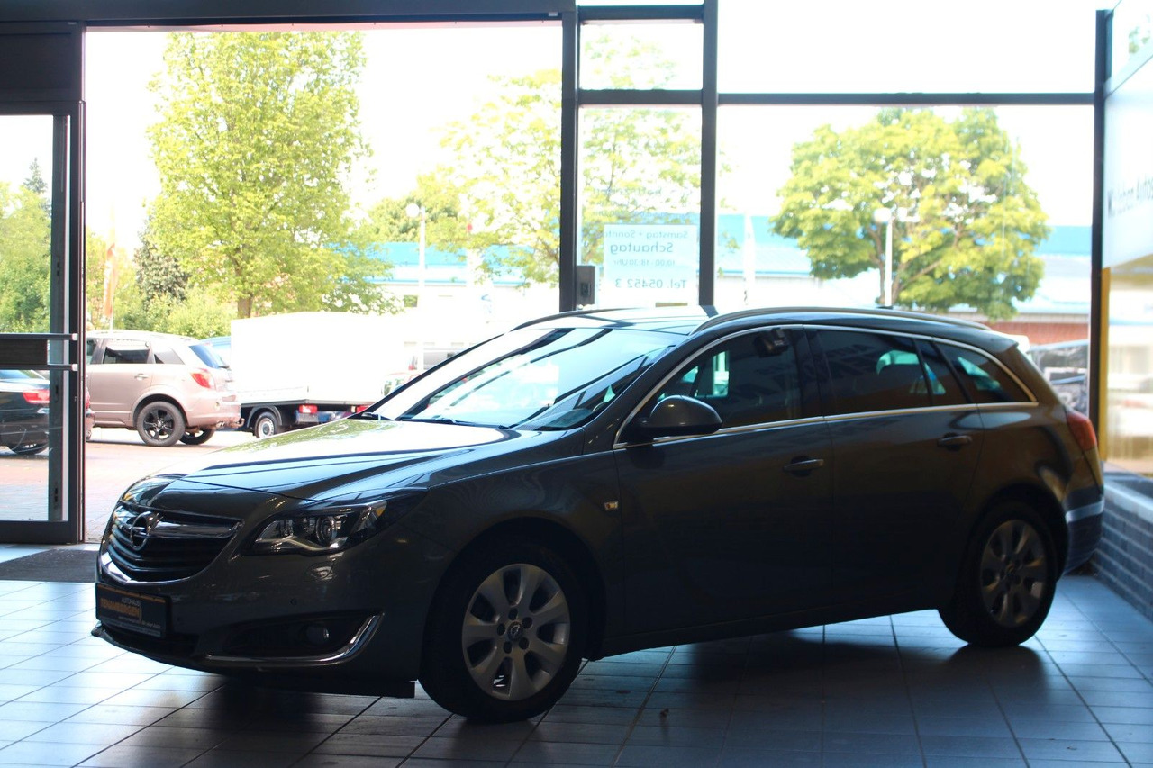 Opel Insignia A ST 2.0 Innovation Navi Kamera BiXenon - Vieglā automašīna: foto 4 Opel Insignia A ST 2.0 Innovation Navi Kamera BiXenon - Vieglā automašīna: foto 4