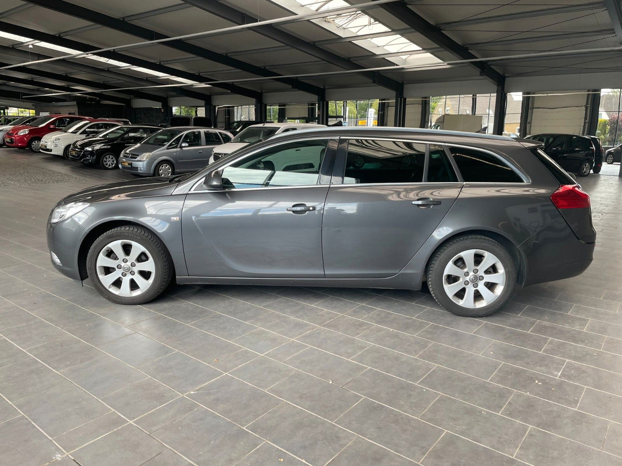 Opel Insignia A Sports Tourer 150 Jahre Opel AHK - Vieglā automašīna: foto 3 Opel Insignia A Sports Tourer 150 Jahre Opel AHK - Vieglā automašīna: foto 3