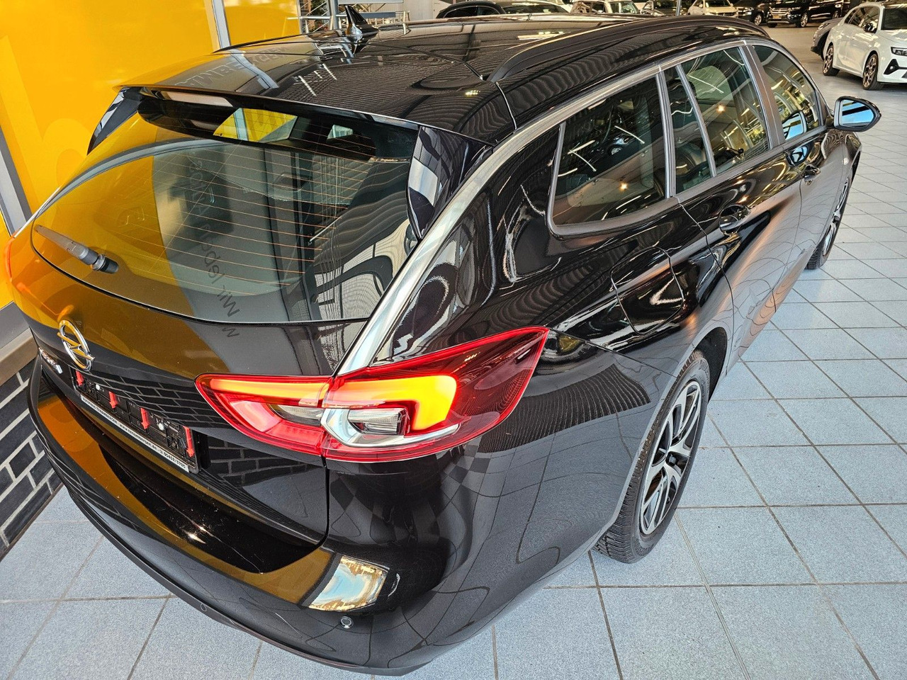 Opel Insignia B ST SHZ LHzg Carplay PDC Spurassistent - Universālis: foto 3 Opel Insignia B ST SHZ LHzg Carplay PDC Spurassistent - Universālis: foto 3