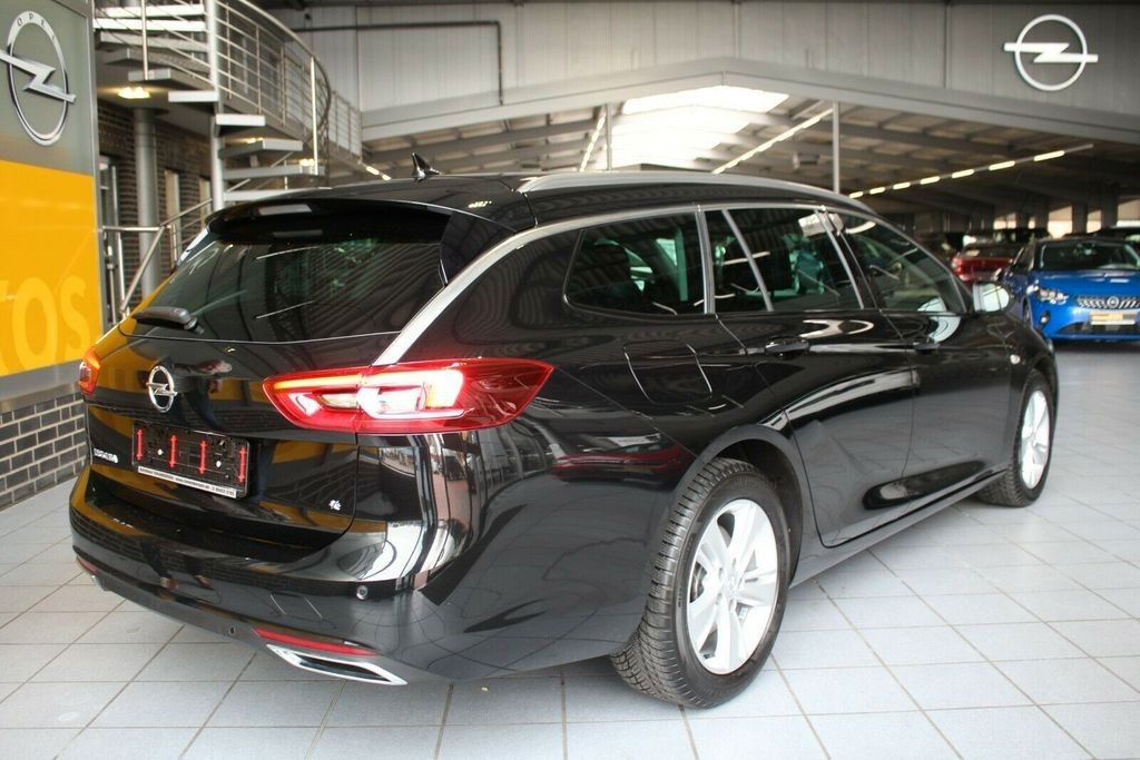 Opel Insignia B Sports Tourer 4x4 INNOVATION - Vieglā automašīna: foto 3 Opel Insignia B Sports Tourer 4x4 INNOVATION - Vieglā automašīna: foto 3