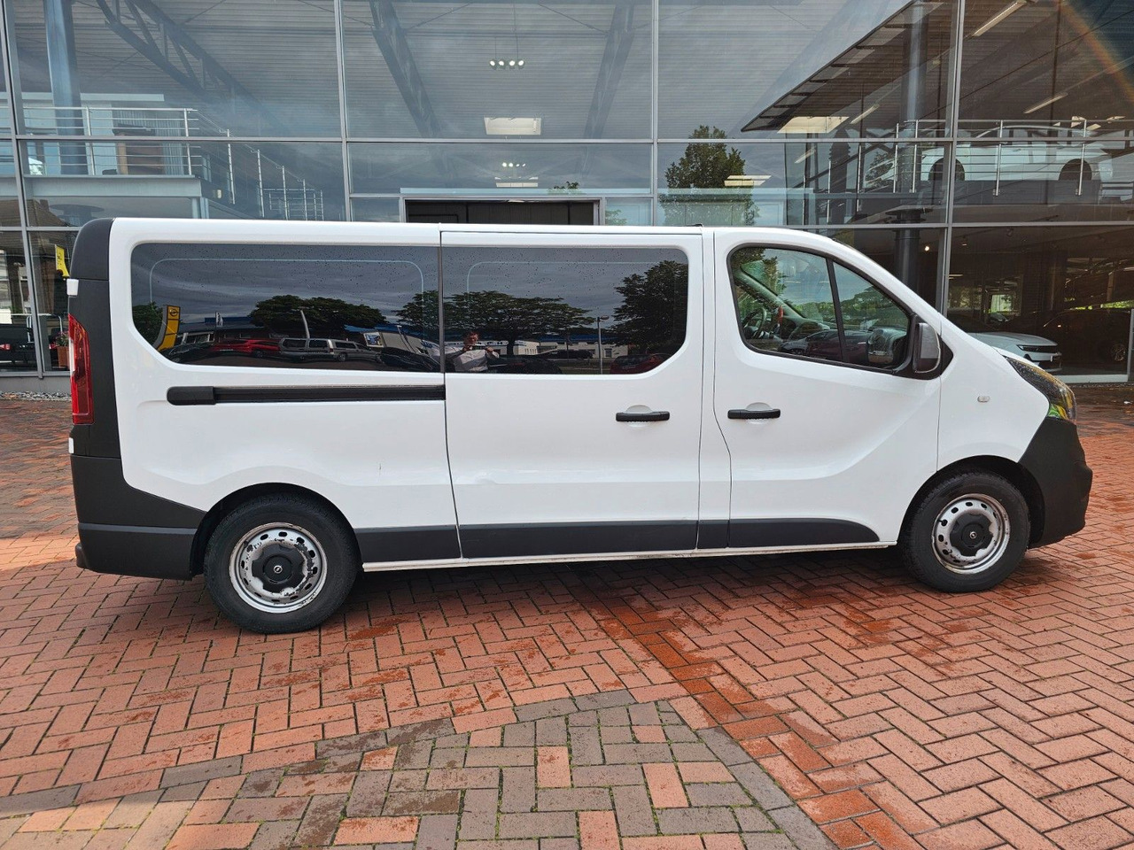 Opel Vivaro B Combi Bus L2H1 2,9t AHK - Pasažieru furgons: foto 5 Opel Vivaro B Combi Bus L2H1 2,9t AHK - Pasažieru furgons: foto 5
