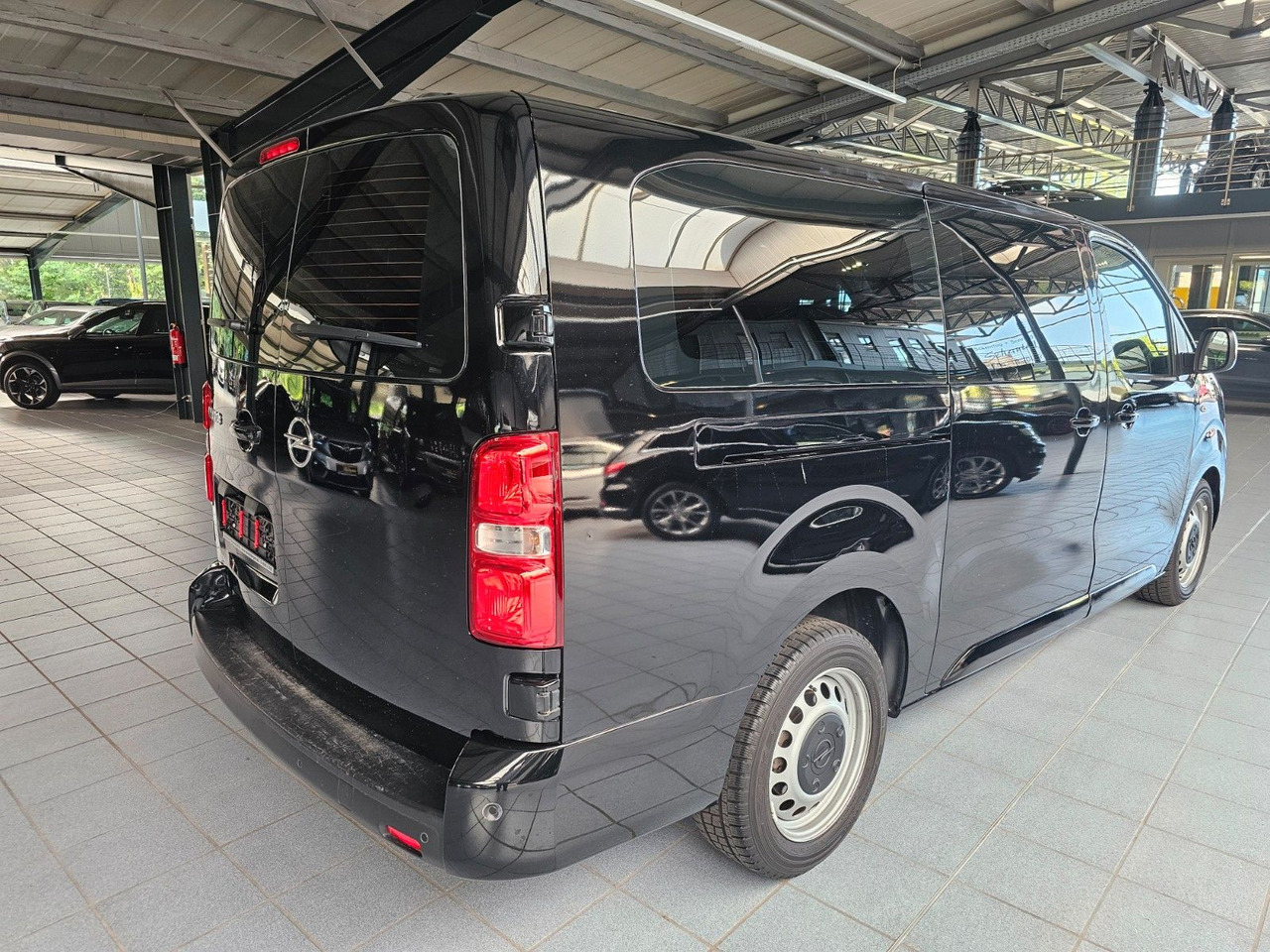 Opel Vivaro Kasten FlexSpace L DoKa Navi CarPlay DAB - Mazs furgons, Kravas-pasažieru furgons: foto 4 Opel Vivaro Kasten FlexSpace L DoKa Navi CarPlay DAB - Mazs furgons, Kravas-pasažieru furgons: foto 4