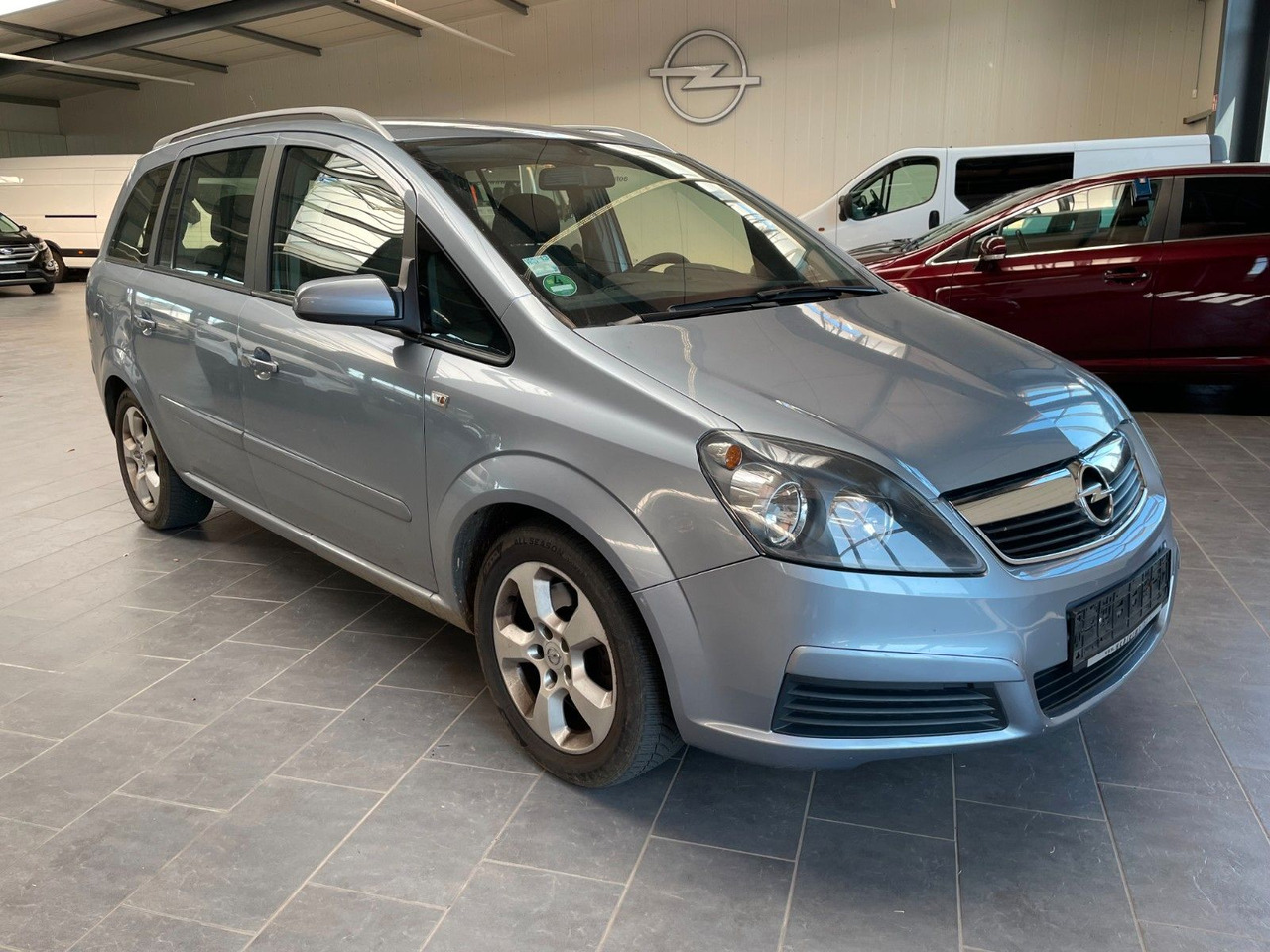 Opel Zafira B Edition - Pasažieru furgons: foto 1 Opel Zafira B Edition - Pasažieru furgons: foto 1