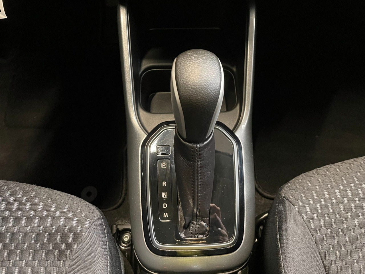 Vieglā automašīna Suzuki Ignis 1.2 Comfort /Hybrid/Automatik/DAB/Navi: foto 17