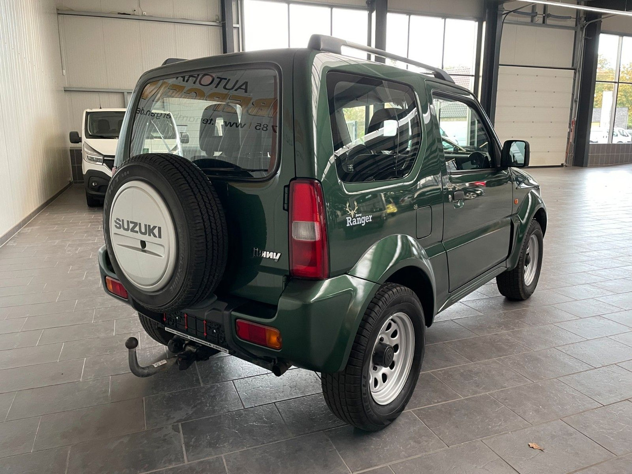 Suzuki Jimny 1.3 Allrad Ranger - SUV: foto 3 Suzuki Jimny 1.3 Allrad Ranger - SUV: foto 3