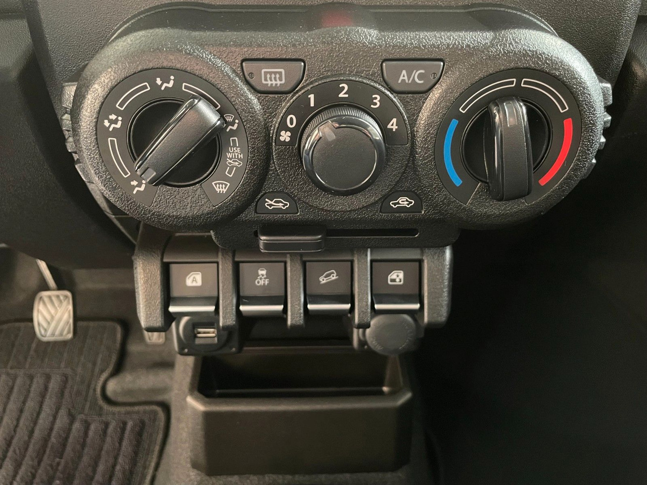 SUV Suzuki Jimny Comfort AllGrip NFZ Dachgepäckträger: foto 13