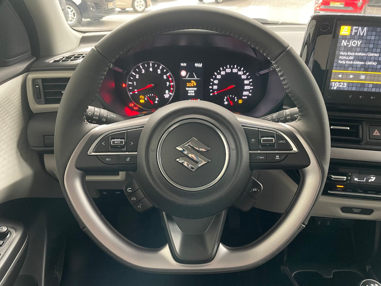Vieglā automašīna Suzuki Swift 1.2 DUALJET HYBRID Comfort+: foto 16