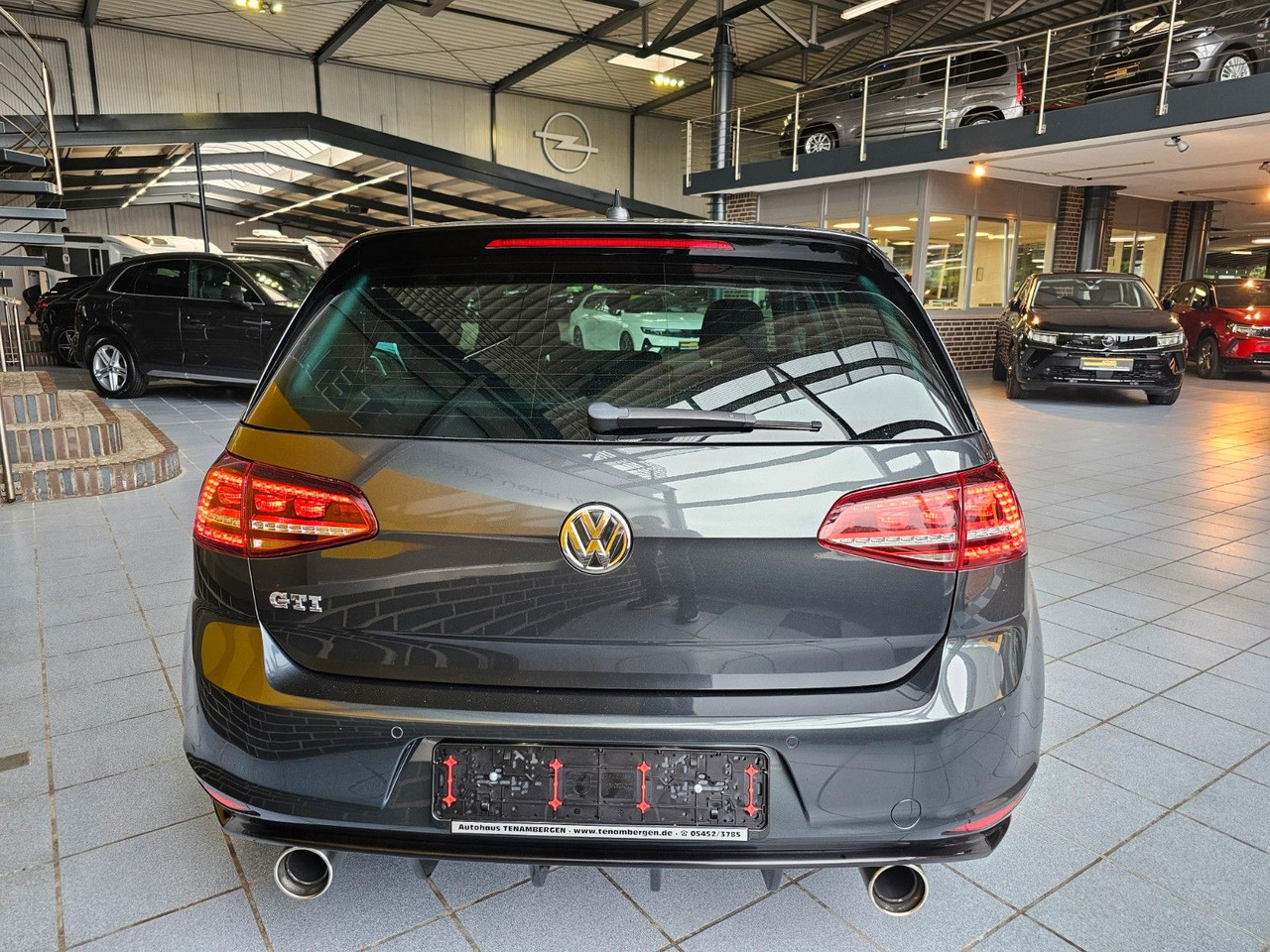 Volkswagen Golf VII Lim. GTI BMT SHZ BiXenon - Sedans: foto 5 Volkswagen Golf VII Lim. GTI BMT SHZ BiXenon - Sedans: foto 5
