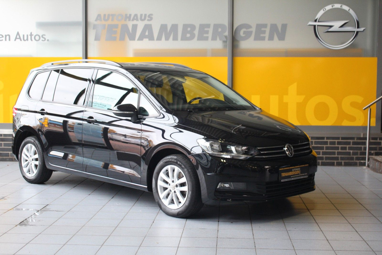 Volkswagen Touran Comfortline BMT S/S Navi Kamera ACC - Pasažieru furgons: foto 1 Volkswagen Touran Comfortline BMT S/S Navi Kamera ACC - Pasažieru furgons: foto 1
