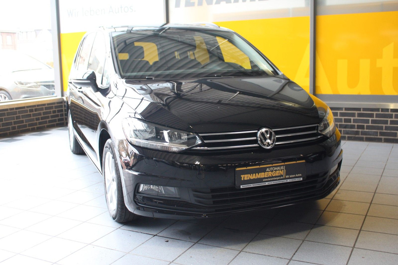 Volkswagen Touran Comfortline BMT S/S Navi Kamera ACC - Pasažieru furgons: foto 2 Volkswagen Touran Comfortline BMT S/S Navi Kamera ACC - Pasažieru furgons: foto 2