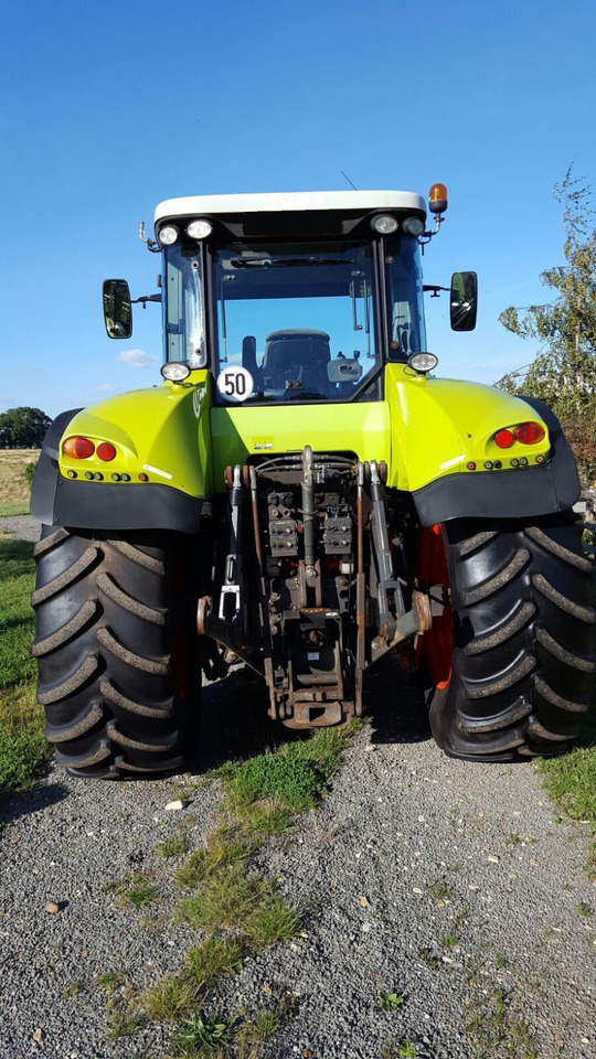 CLAAS AXION 810 CEBIS - Traktors: foto 2 CLAAS AXION 810 CEBIS - Traktors: foto 2