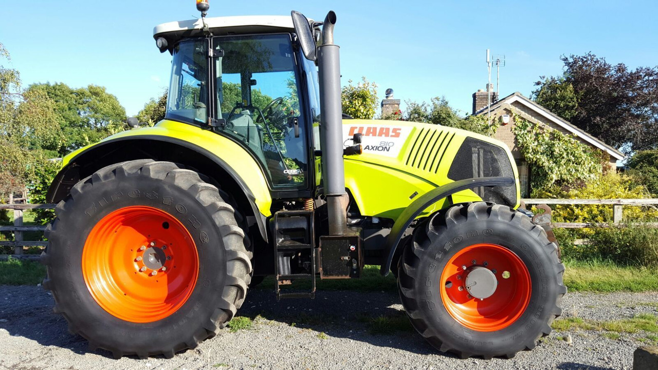 CLAAS AXION 810 CEBIS - Traktors: foto 4 CLAAS AXION 810 CEBIS - Traktors: foto 4